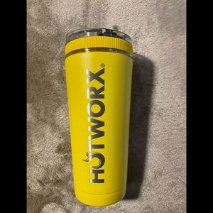 HOTWORX Yellow Ice Shaker w/ Flex Lid (straw)